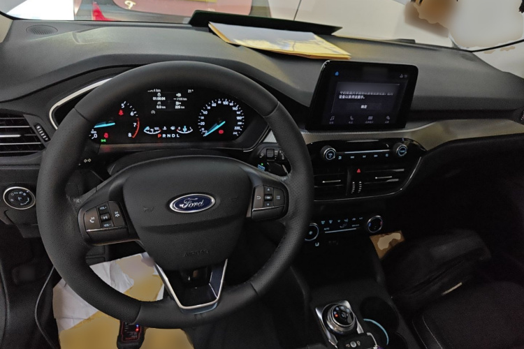 福特 福克斯 2020款 三厢 EcoBoost 180 自动锋潮型中控内饰7002
