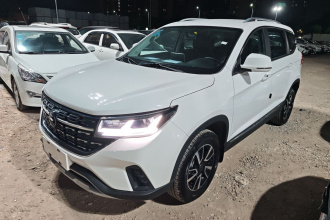 东风风行 风行T5 2022款 盛世款 1.5T 自动逐梦版五座