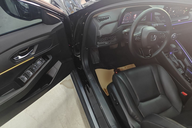 本田 雅阁 2025款 260TURBO 豪华版中控内饰7003