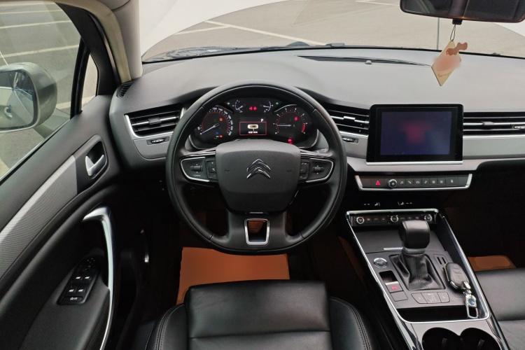 雪铁龙C5 2017款 350THP 自动豪华型中控内饰13