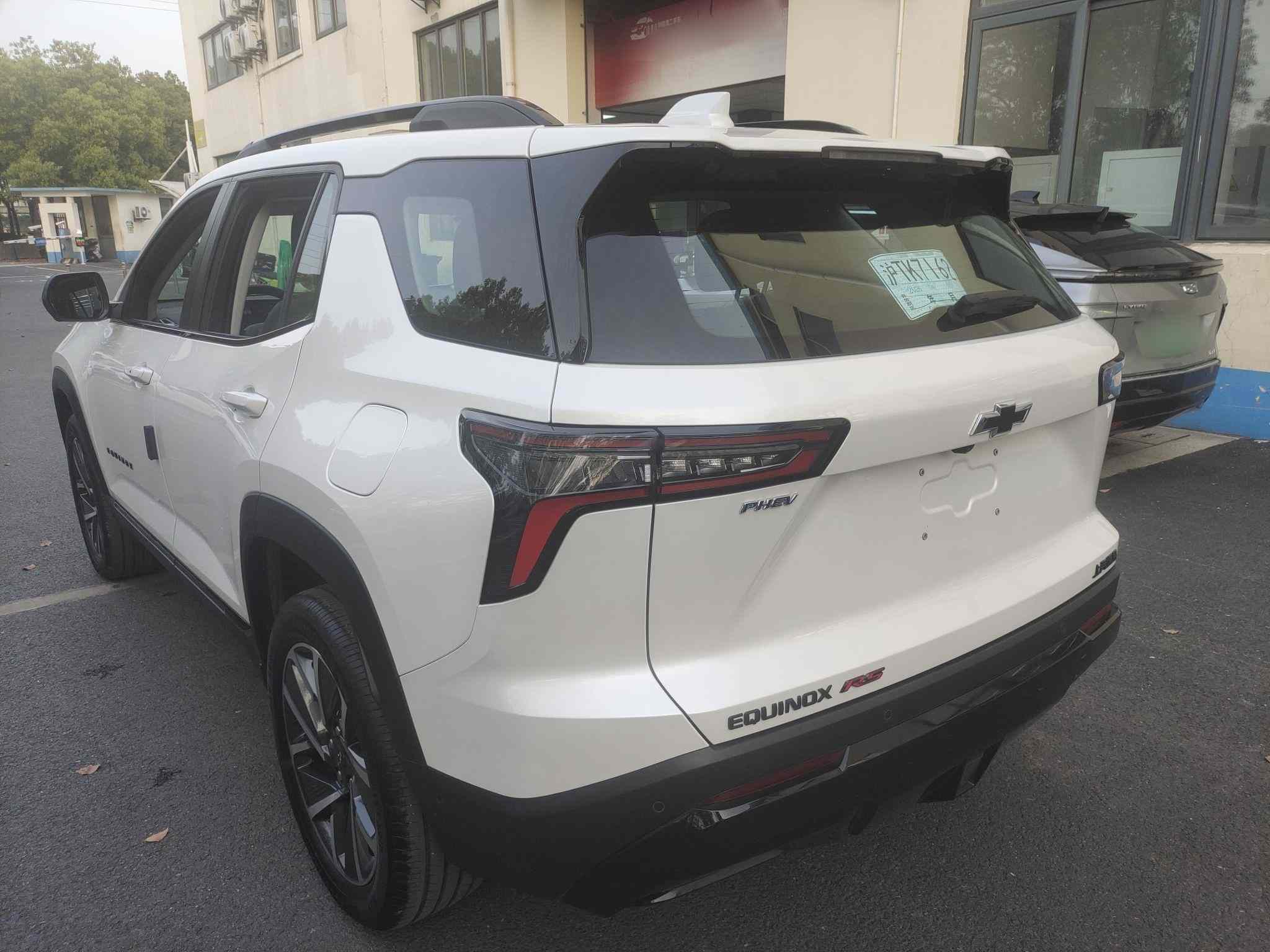 雪佛兰 探界者Plus 2024款 102km RS 至臻版(3)