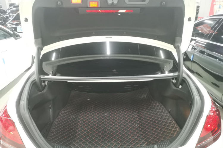 奔驰C级 2021款 C 260 L 运动版局部细节23