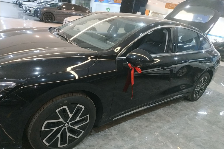 宝骏享境 2025款 纯电 600km标准版车身外观4