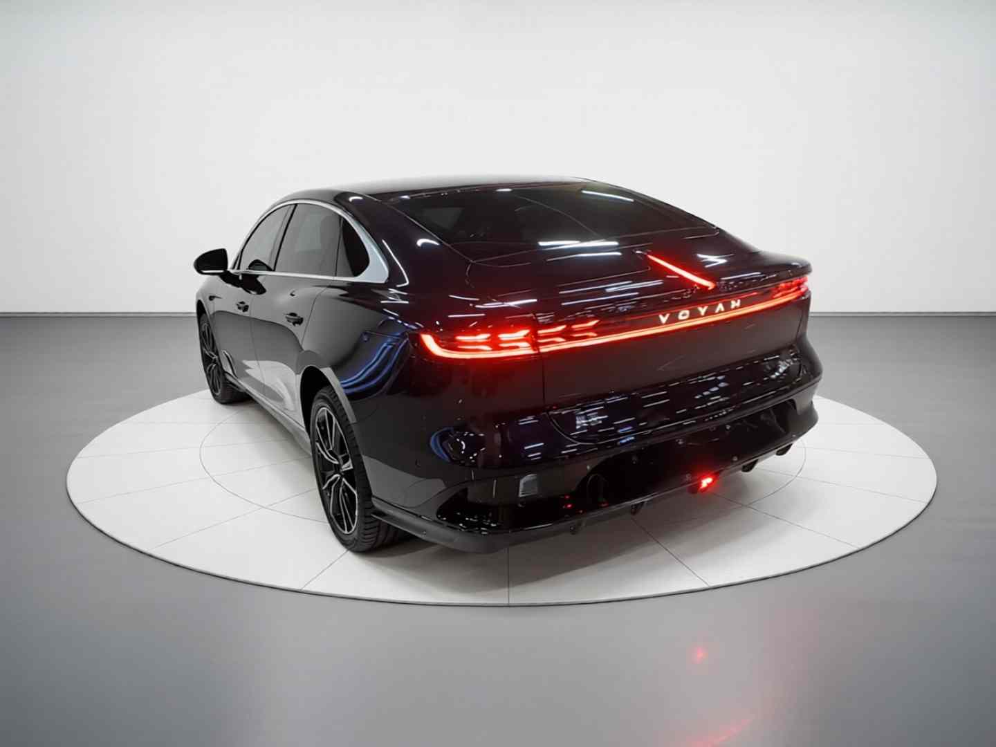 岚图汽车 岚图追光 2024款 PHEV 四驱超长续航旗舰版(3)