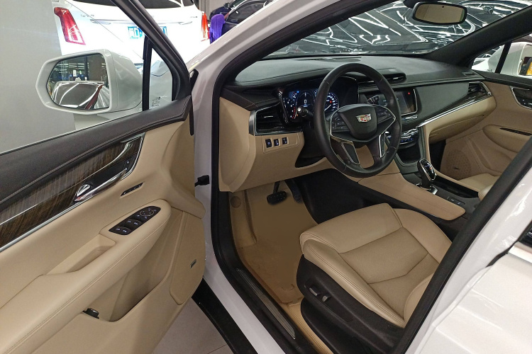 凯迪拉克XT5 2018款 25T 豪华型中控内饰7003