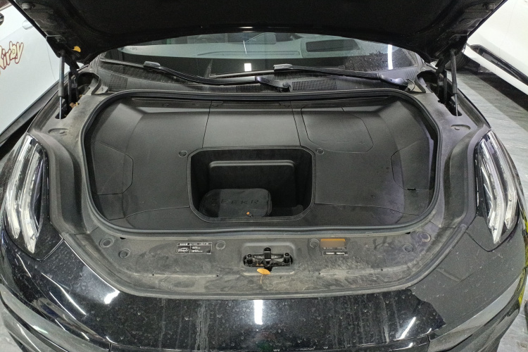 极氪001 2023款 WE版 86kWh局部细节24