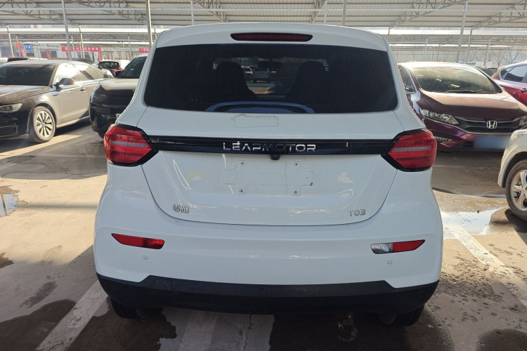 零跑汽车 零跑T03 2024款 200轻享版车身外观6