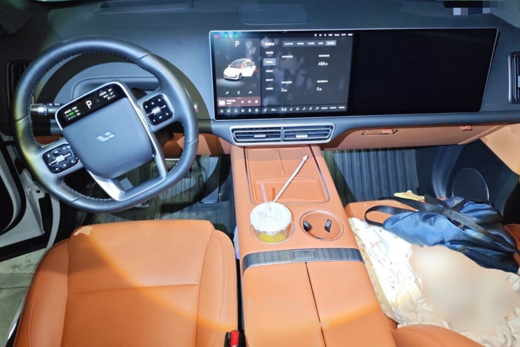 理想汽车 理想L6 2024款 Pro中控内饰7002