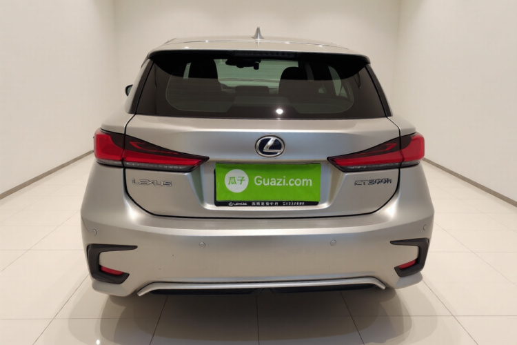 雷克萨斯CT 2017款 CT200h 精英版 单色 国V车身外观6