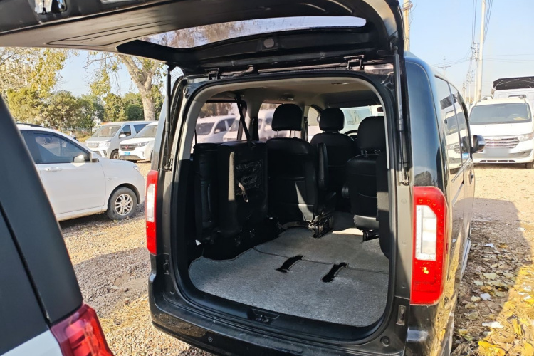 江淮瑞风 瑞风M3 2019款 宜家版 1.6L 豪华智能型机舱底盘23