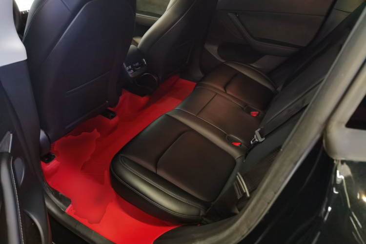 特斯拉 Model Y 2022款 改款 后轮驱动版中控内饰21