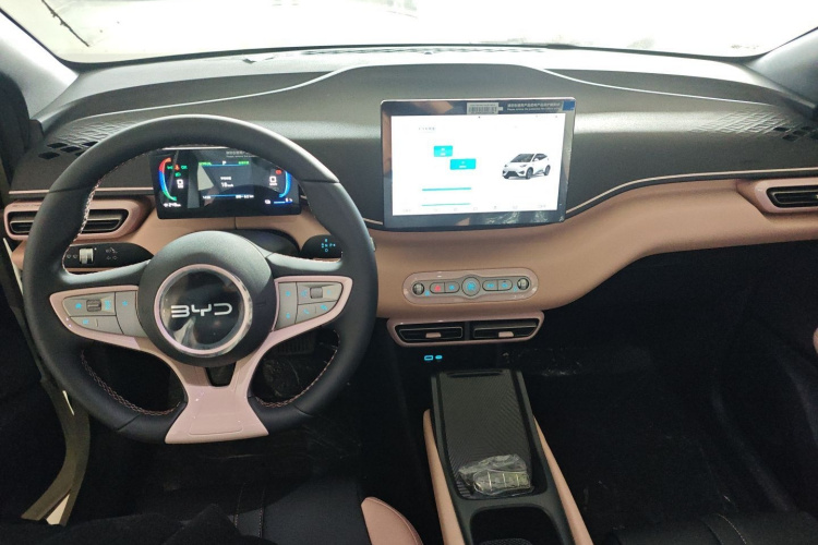 比亚迪 海鸥 2025款 智驾版 405km 自在版中控内饰7002