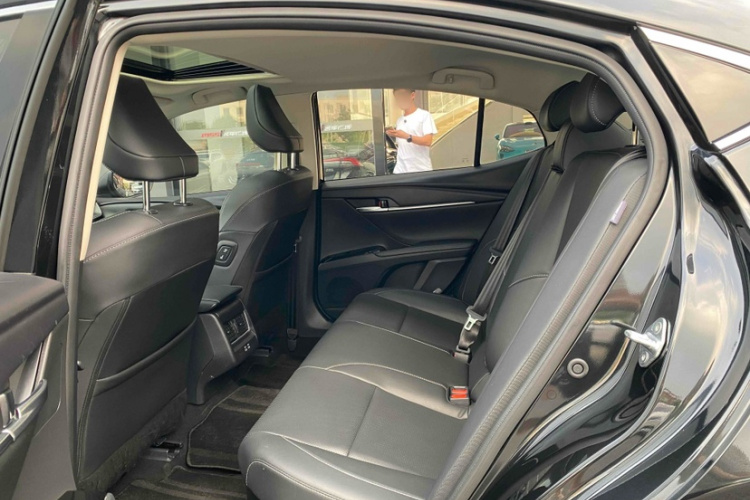 丰田 凯美瑞 2024款 双擎 2.0HGVP 豪华版中控内饰7003