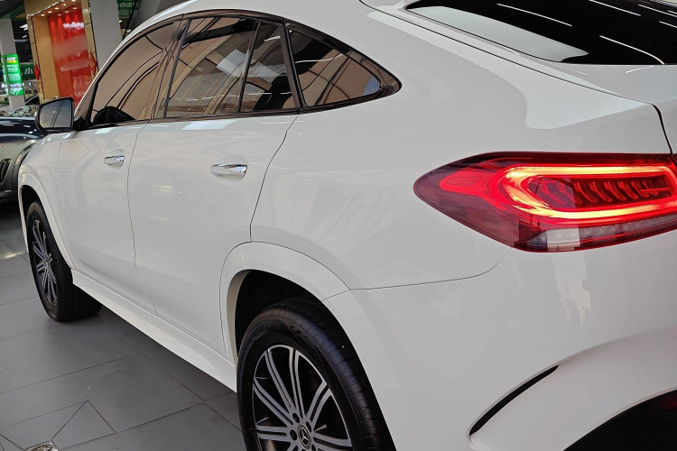 奔驰GLE轿跑 2020款 GLE 350 4MATIC 轿跑SUV 豪华型车身外观6003