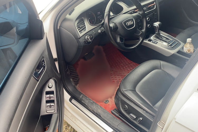 奥迪A4L 2013款 30 TFSI 自动舒适型中控内饰7002