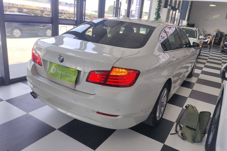 宝马5系 2017款 520Li 典雅型车身外观6005