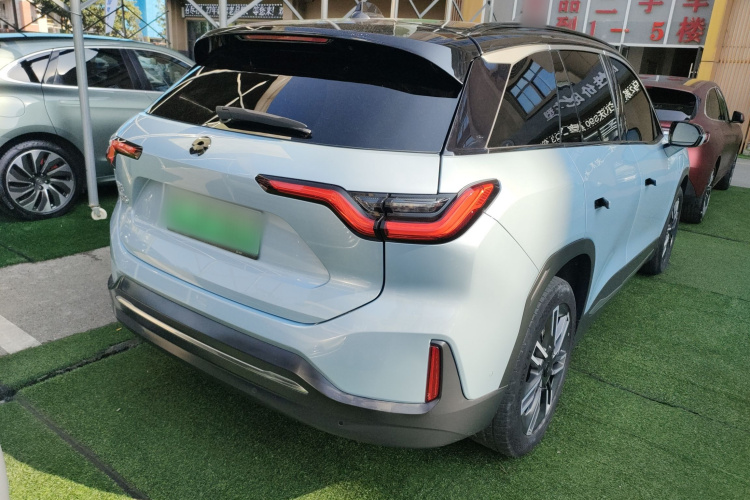 蔚来ES6 2020款 600KM 运动版车身外观7