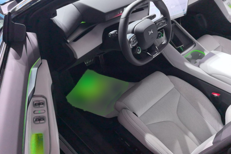 小鹏P7 2025款 702 长续航 Ultra中控内饰7003