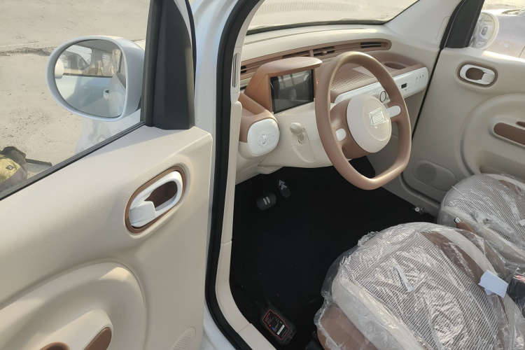 奔腾小马 2026款 222km 萌趣马 Plus中控内饰20