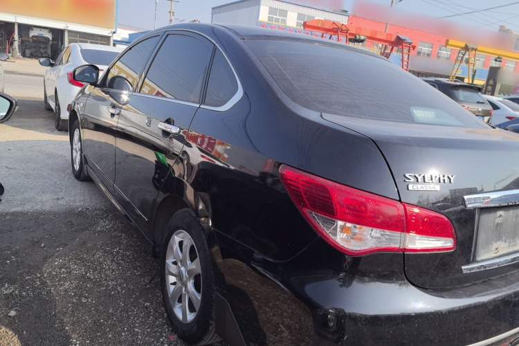 日产 轩逸 2018款 经典 1.6XE 手动舒适版车身外观4