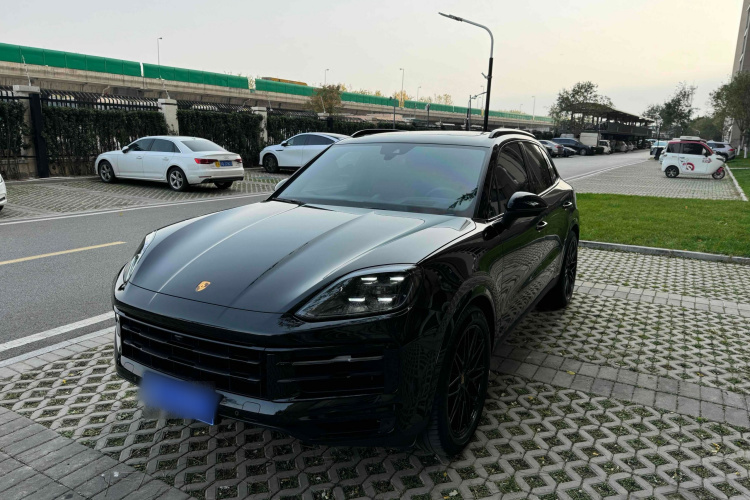 保时捷 2024款 Cayenne 3.0T车身外观1
