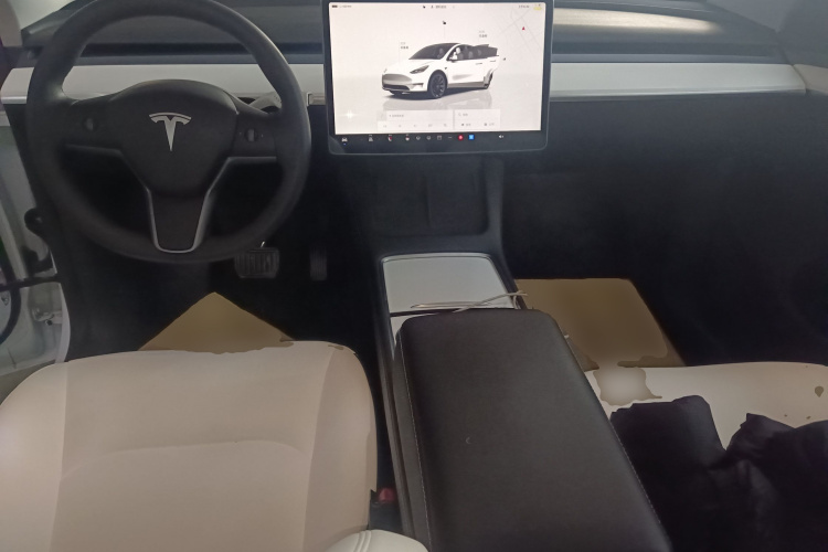 特斯拉 Model Y 2022款 长续航全轮驱动版中控内饰12
