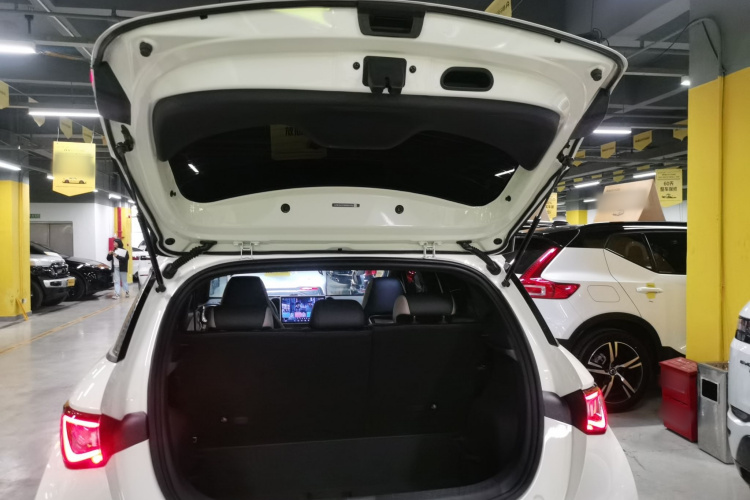 比亚迪 海豚 2024款 荣耀版 420km 时尚版机舱底盘23