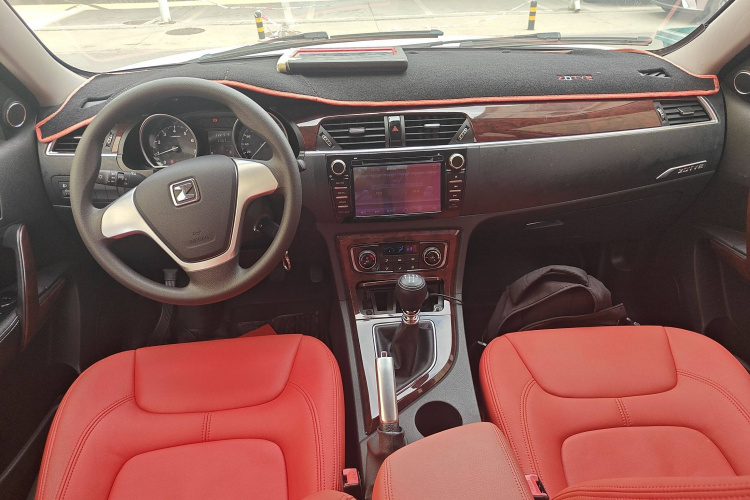 众泰T600 2016款 1.5T 手动精英型中控内饰7001