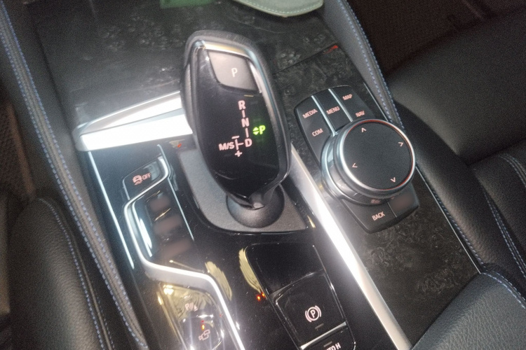 宝马6系GT 2022款 630i M运动套装局部细节18