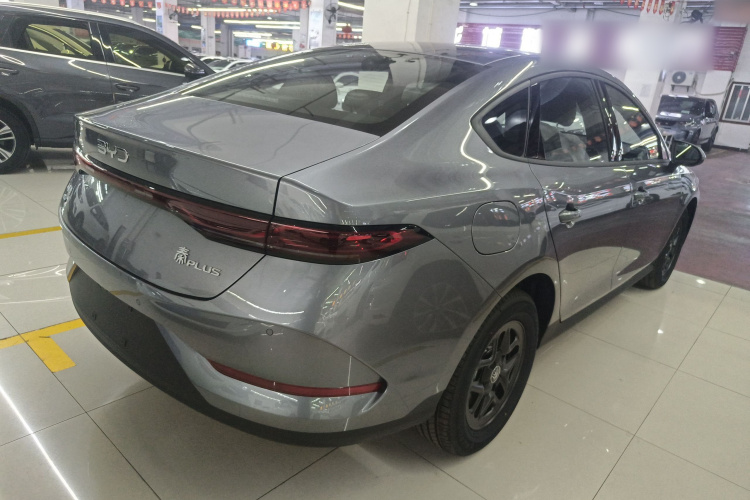 比亚迪 秦PLUS 2025款 DM-i 智驾版 55KM领先型车身外观6005