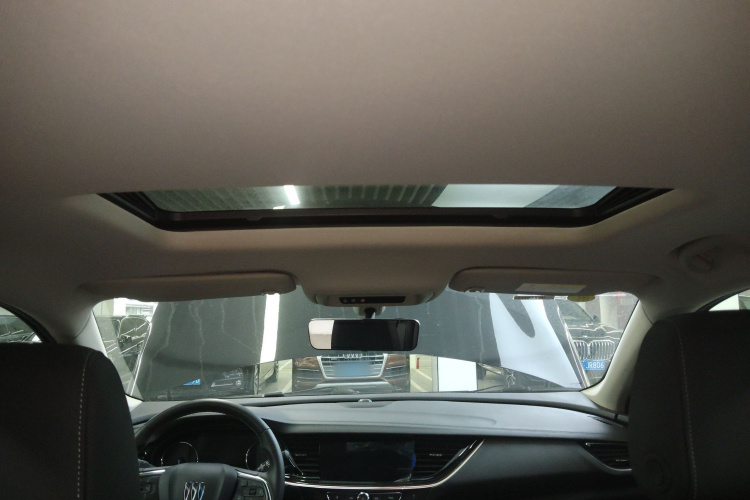 别克 君威 2024款 改款 28T 纵享版中控内饰22