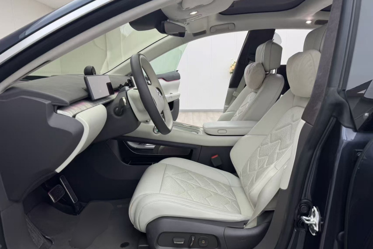 蔚来ET7 2024款 100kWh 行政签名版中控内饰19