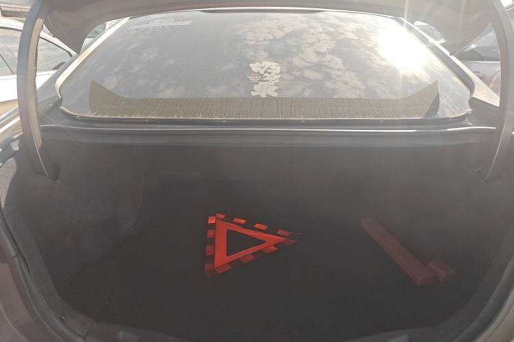 福特 蒙迪欧 2013款 1.5L GTDi180时尚型机舱底盘23