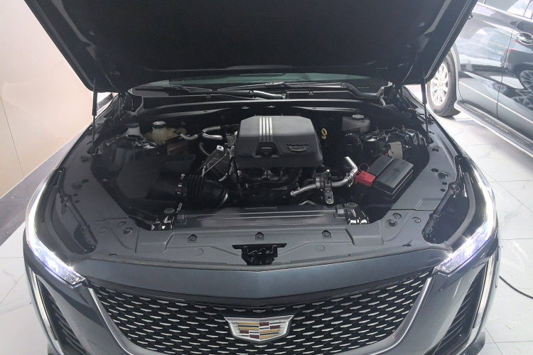 凯迪拉克CT5 2020款 改款 28T 豪华型机舱底盘24