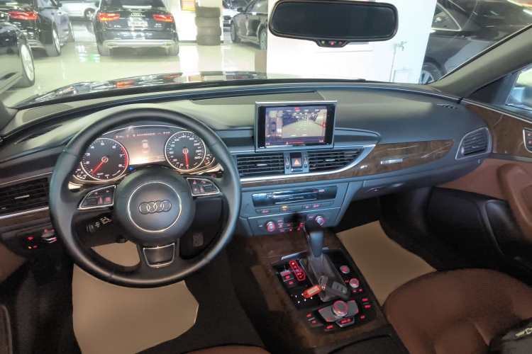 奥迪A6L 2018款 30周年年型 45 TFSI quattro 运动型中控内饰12