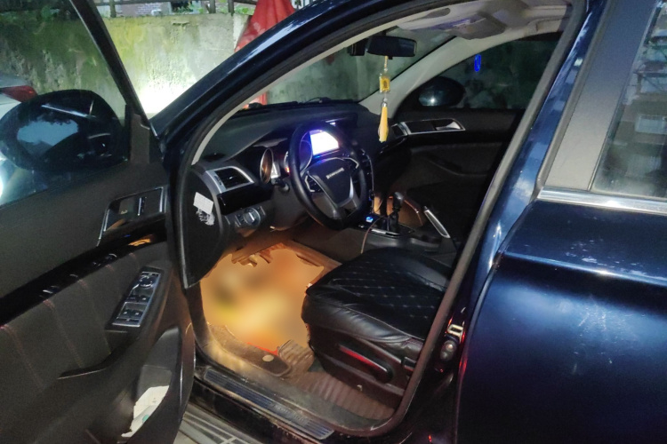 猎豹汽车 猎豹CS10 2016款 2.0T 手动卓越型中控内饰20