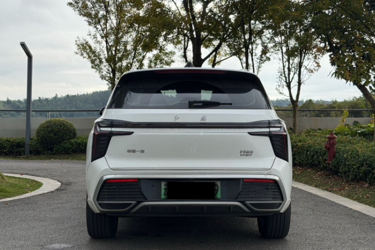 红旗HS3 PHEV 2024款 PHEV 115km 劲为版车身外观6002
