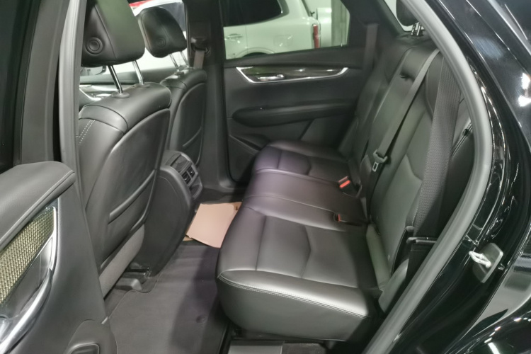 凯迪拉克XT5 2022款 2.0T 四驱豪华型（蜂鸟版）中控内饰7004