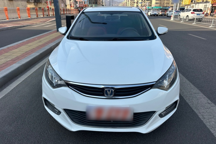 长安 逸动 2015款 1.6L 手动俊酷型 国V车身外观6005