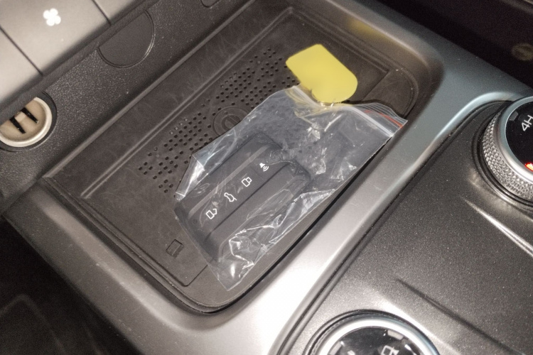 坦克300 2024款 2.0T 征服者中控内饰7001