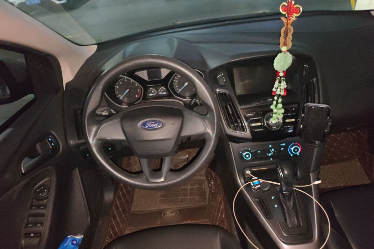 福特 福克斯 2017款 两厢 1.6L 自动舒适型智行版局部细节13