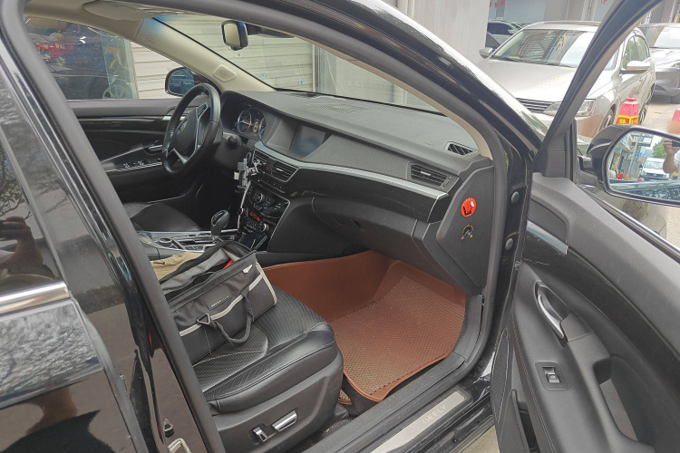 吉利汽车 博瑞 2015款 1.8T 旗舰型局部细节9005