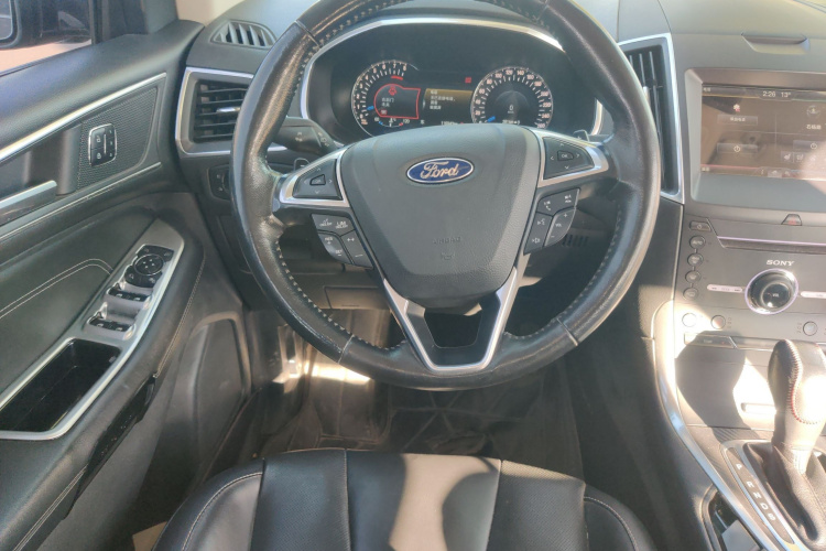 福特 锐界 2015款 2.0T GTDi 四驱尊锐型局部细节13