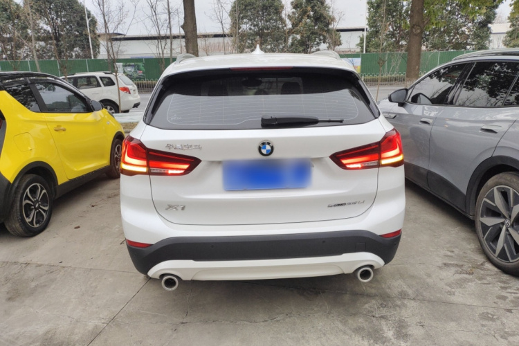 宝马X1 2022款 sDrive25Li 领先型车身外观6