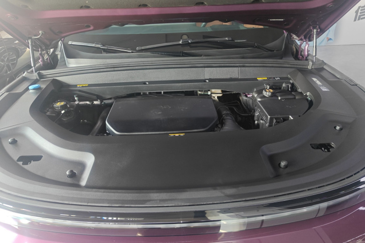 理想汽车 理想L9 2024款 Ultra机舱底盘24