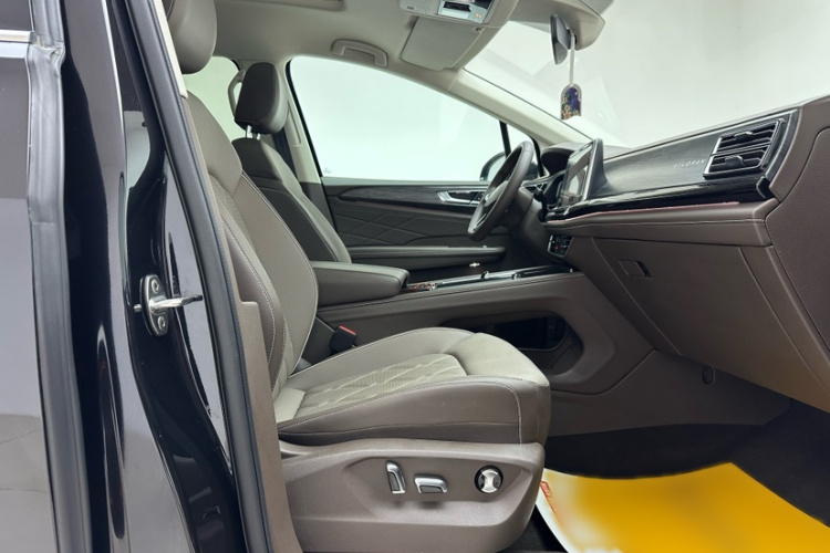 大众 威然 2024款 380TSI 尊贵版局部细节41