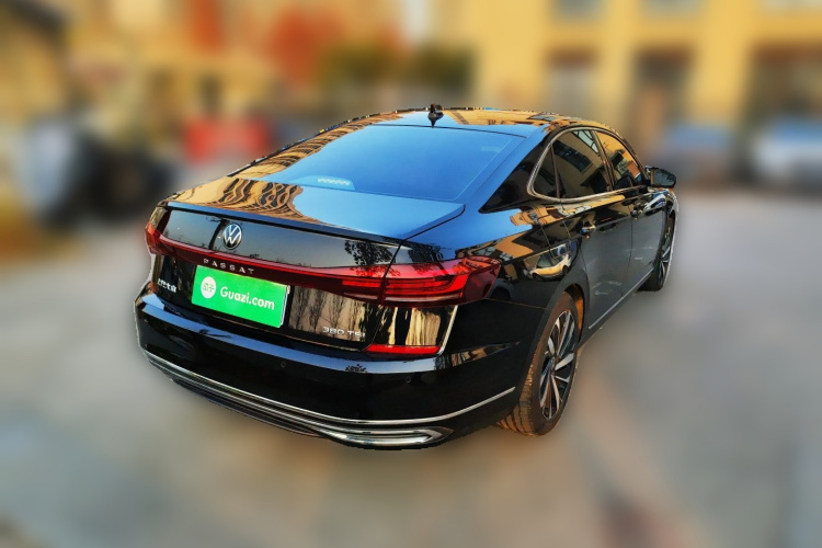 大众 帕萨特 2024款 380TSI 龙腾版车身外观7