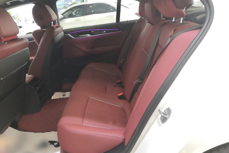 宝马5系 2022款 改款二 525Li M运动套装中控内饰21