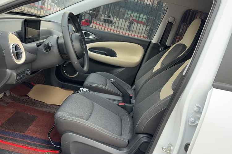 五菱汽车 五菱缤果 2024款 203km 轻享款局部细节19