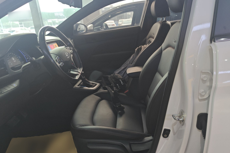 现代 领动 2020款 1.4T 双离合炫动·活力型中控内饰19